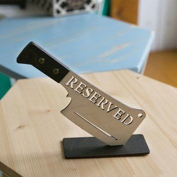 Табличка Reserved у формі сокири 20х22см 5мм 2704 фото