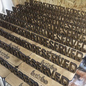 Табличка Reserved з орнаментом на підставці 15см 5мм 2525 фото